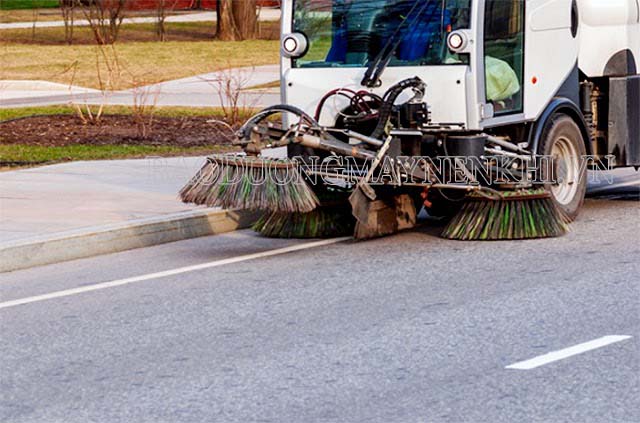 Xe quét đường chiếm vai trò quan trọng trong vệ sinh môi trường tại các đô thị